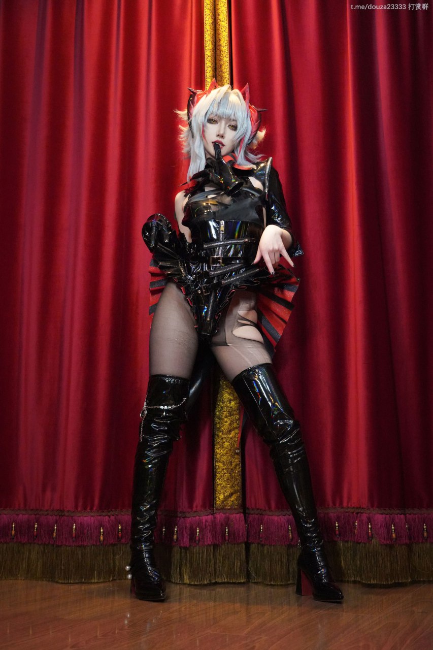 探索Karune SHI-E的COSPLAY世界[45P-146MB]