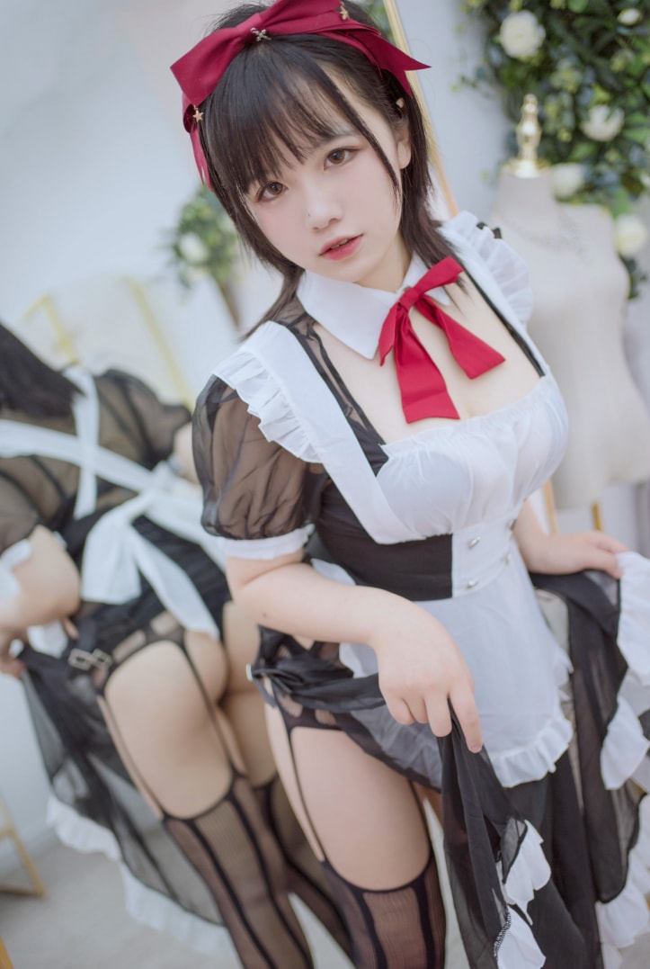 阿半的透明女仆装：探索cosplay的无限可能[39P-167M]