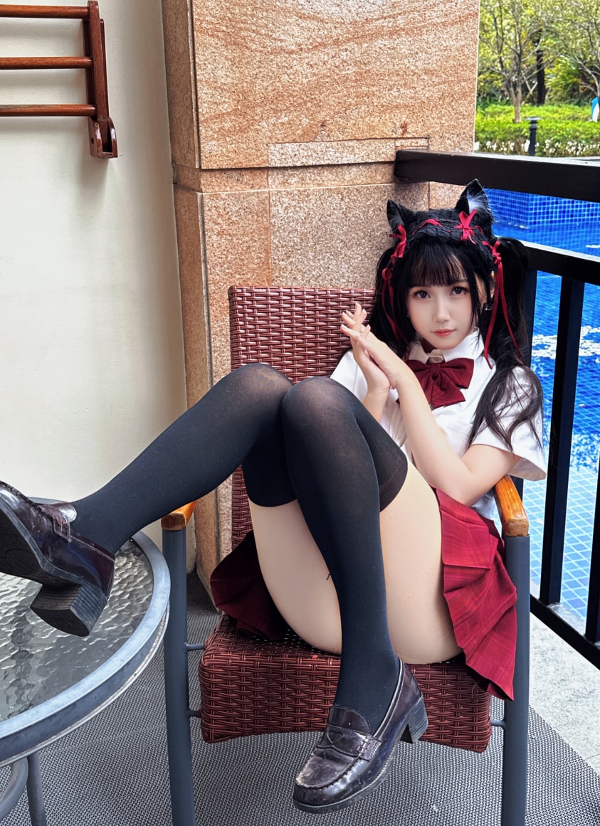 不呆猫的温泉双马尾JK：青春洋溢的cosplay之旅 [22P1V-713M]