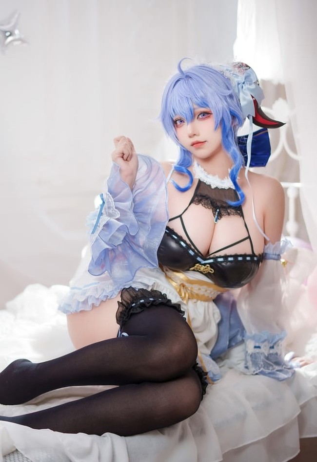 菌烨tako的甘雨COSPLAY：细腻还原与艺术展现[12P-62M]