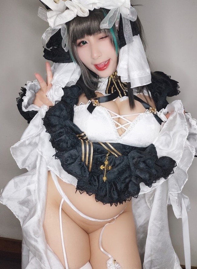 柘烟Zuken的柴郡COSPLAY：皇家巡洋舰的优雅演绎 [45P-137MB]