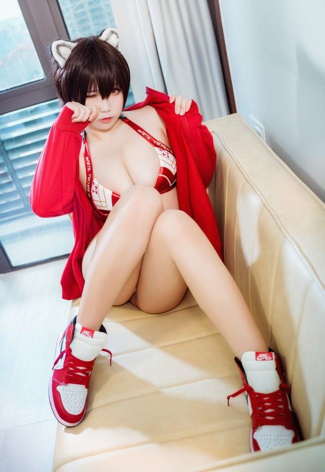 宮坂珠希泳装风情演绎——贞子蜜桃的COSPLAY风采[30P-388MB]